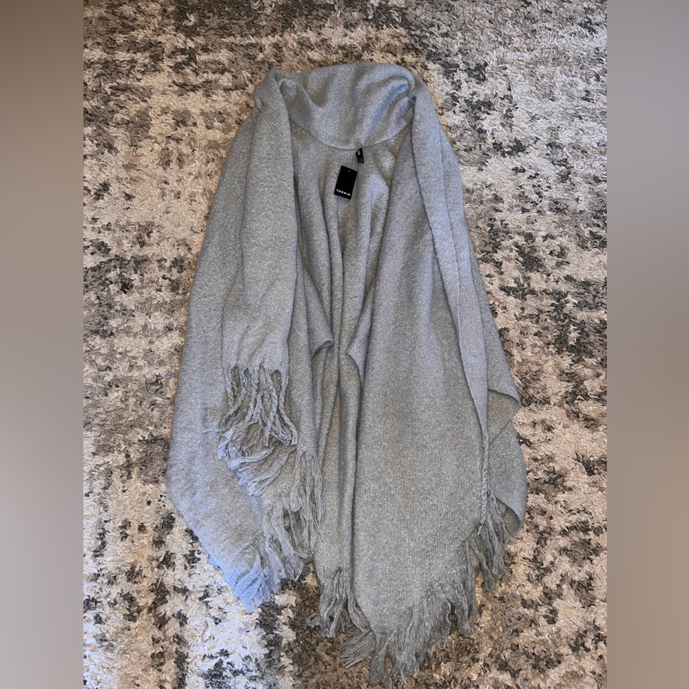 NWOT Torrid Soft Gray shawl - Picture 2 of 3